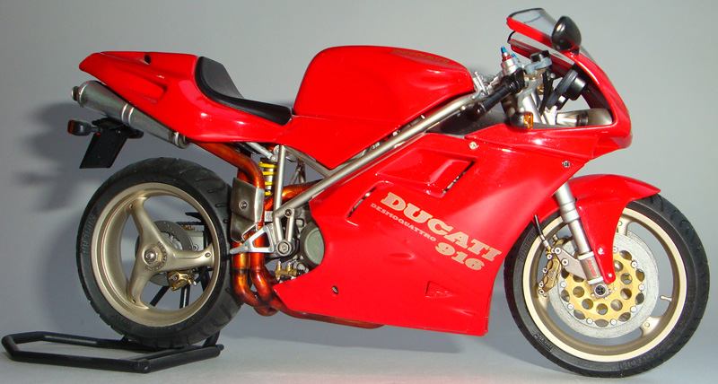 Ducati 916     
